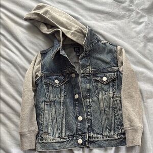 GAP Blue Denim Trucker Jacket with Gray Hoodie Sleeves, size 4/5